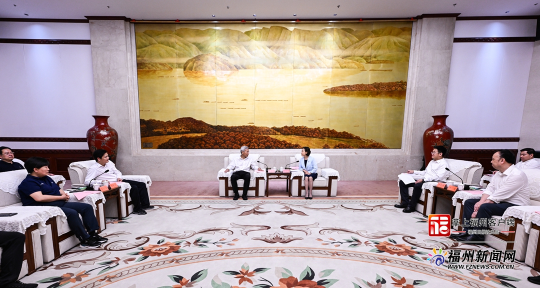 郭宁宁与平谷区党政代表团座谈交流