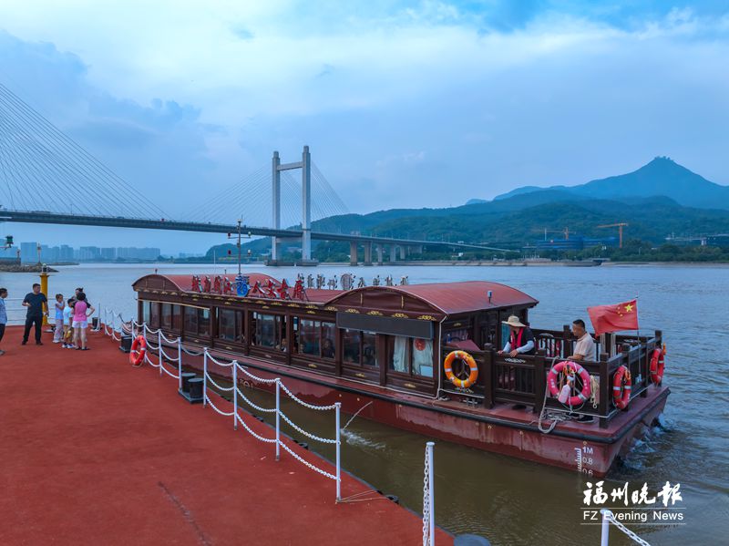 三江口迎来首条水上文旅航线 优惠票价9.9元