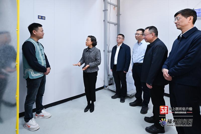 郭宁宁调研基层治理工作