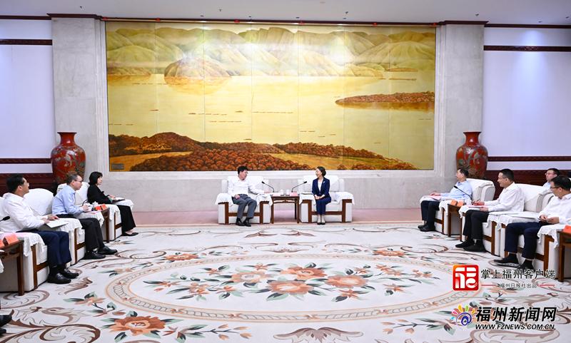 郭宁宁吴贤德与中国东航董事长王志清座谈交流