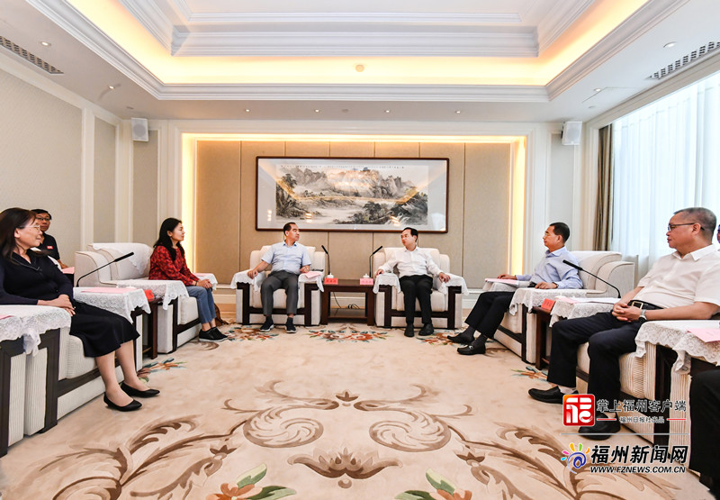 林宝金吴贤德与北京大学校长龚旗煌座谈