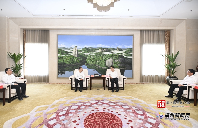林宝金与延安市考察团座谈