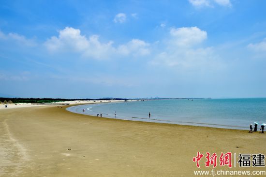 端午假期掀起滨海旅游热 福州下沙“火出圈”