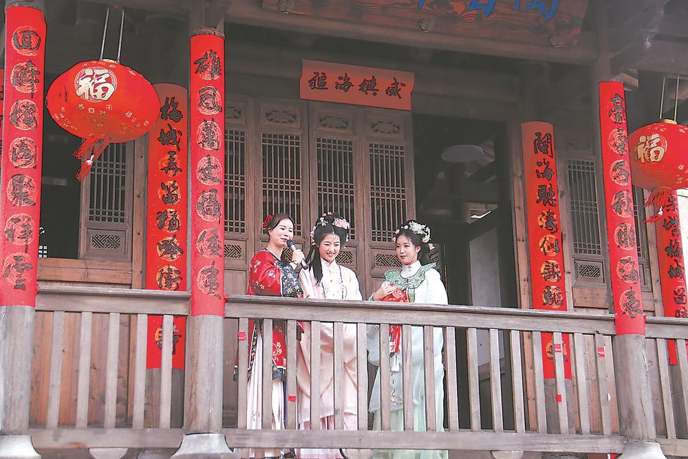 长乐梅花：挟江向海通世界