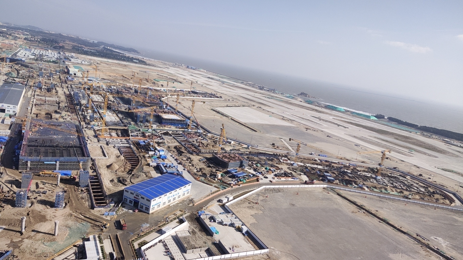 塔机智能集控系统助力福州长乐机场二期建设