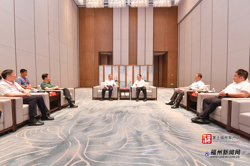 林宝金吴贤德与国家发改委副主任赵辰昕一行座谈