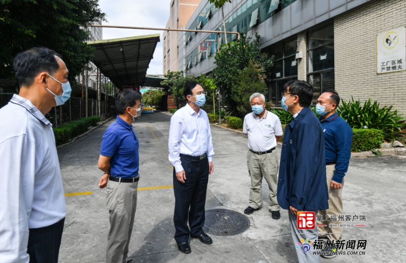 林宝金在城区调研检查疫情防控工作并慰问一线人员