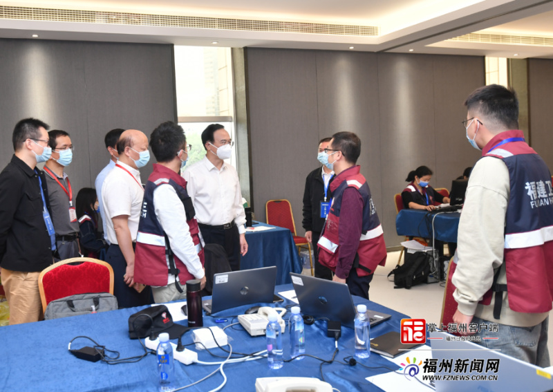 林宝金在城区调研检查疫情防控工作并慰问一线人员