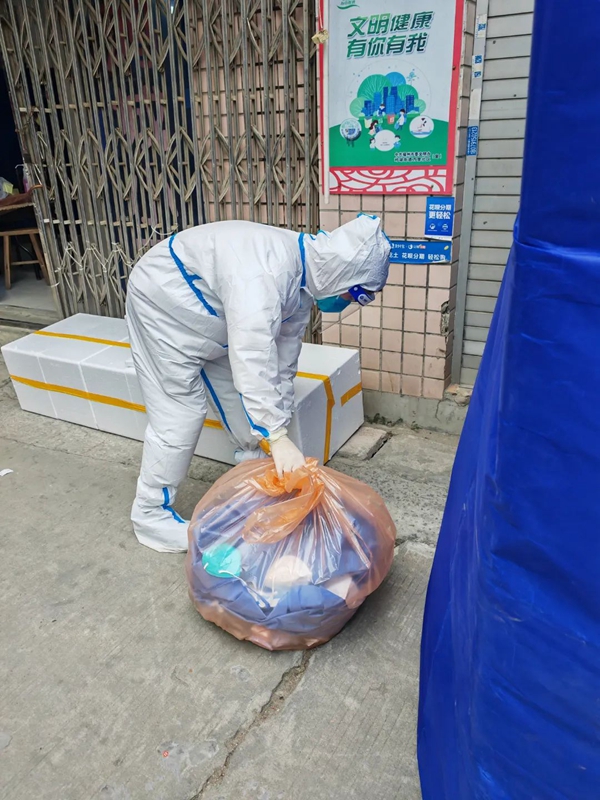 请战逆行，新区党员干部“疫”不容辞