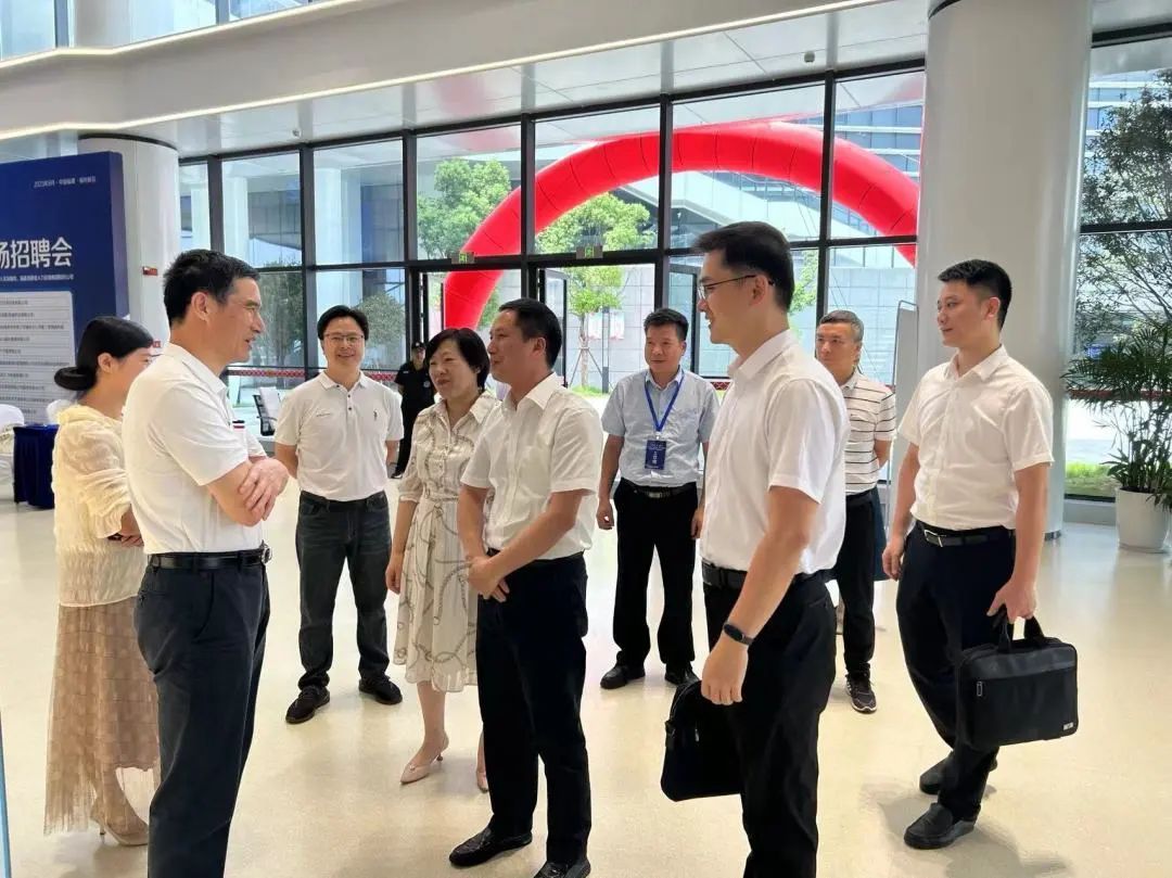 58家企业，204个就业岗位，这场招聘会圆满成功！