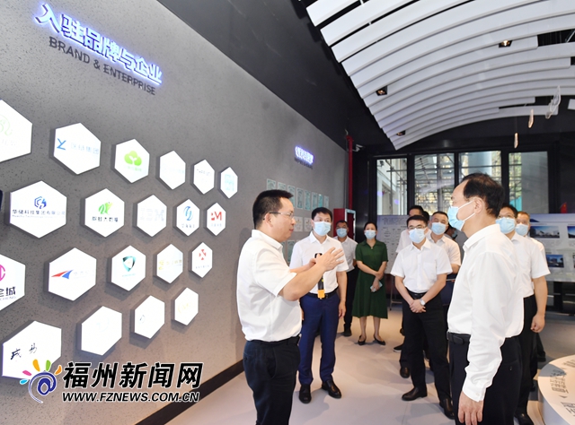 林宝金调研科创走廊建设并召开现场推进会