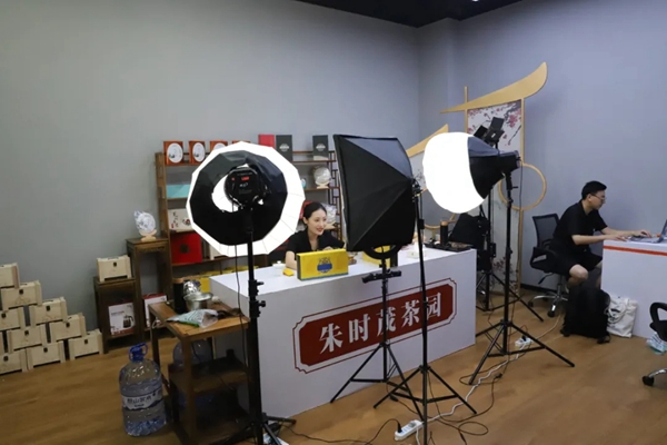 快看！福州滨海新城这个直播基地开业了！