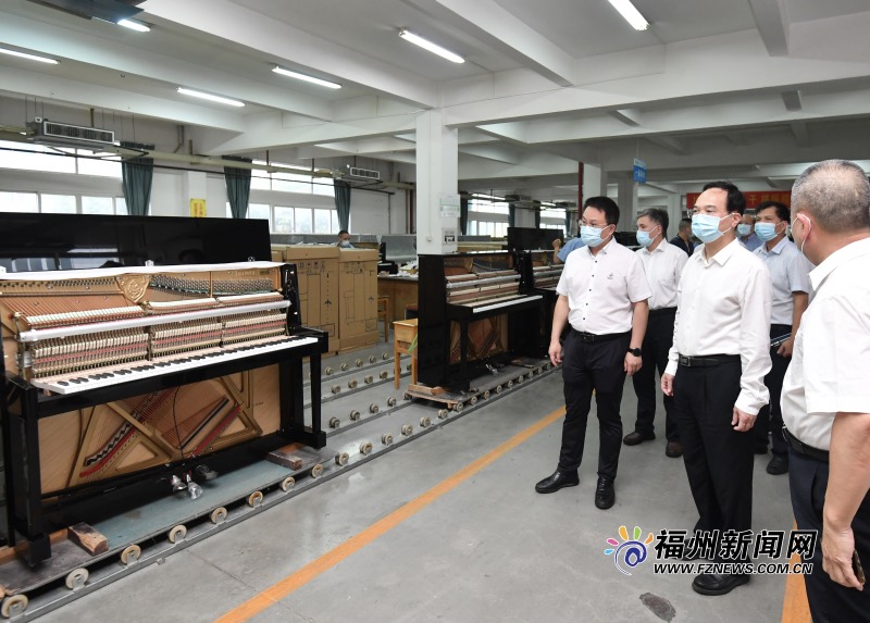​林宝金督导检查节日安全生产、市场供应
