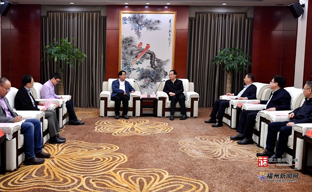 林宝金吴贤德与中科院院士黄维座谈