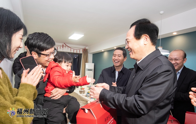 林宝金看望慰问引进生并座谈交流