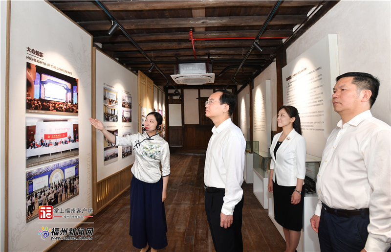 林宝金赴世遗大会展示馆参观调研