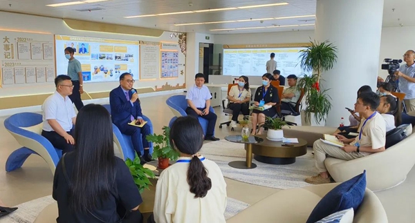 福州新区闽港合作咨询委员会航空港口及物流组港方代表赴福州新区考察座谈