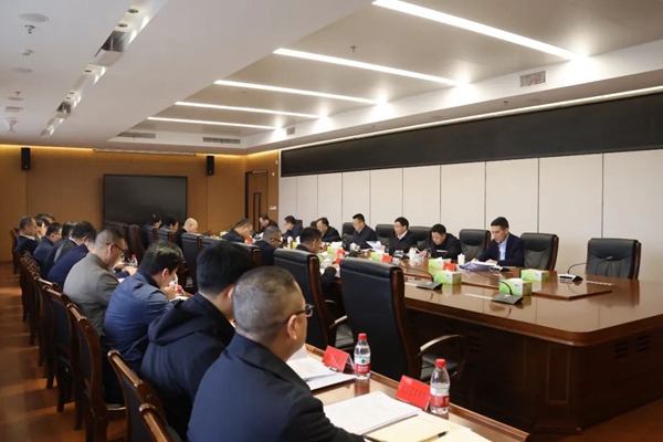福州新区党工委召开理论学习中心组学习（扩大）会议