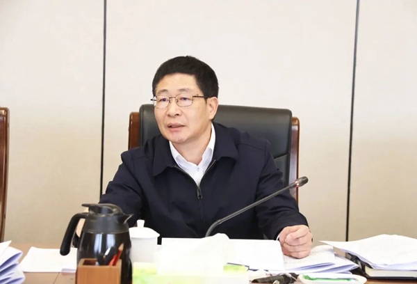 福州新区党工委召开理论学习中心组学习（扩大）会议