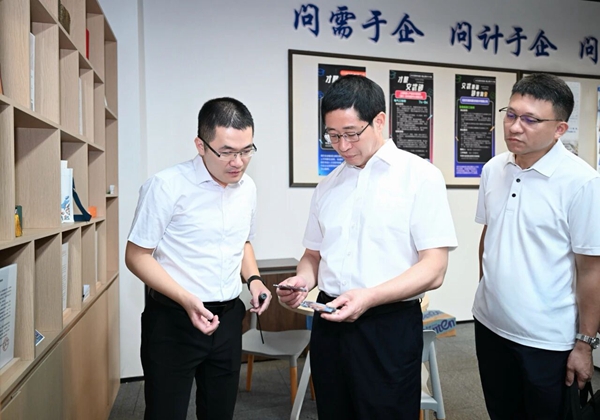 兰文调研文武砂街道